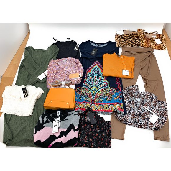 Nordstrom Tops - Nordstroms Women's Medium Gift Box 14 Pc Lot NWT